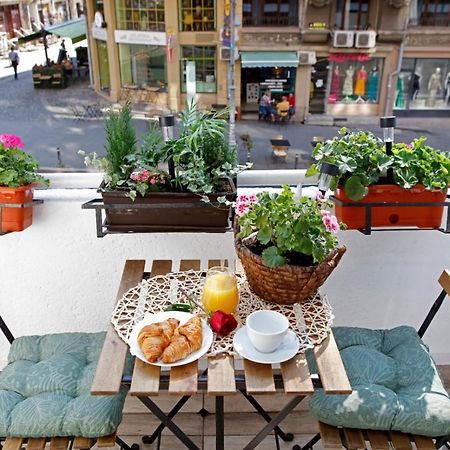 Traditional Romanian Apartments Bukarest Exterior foto