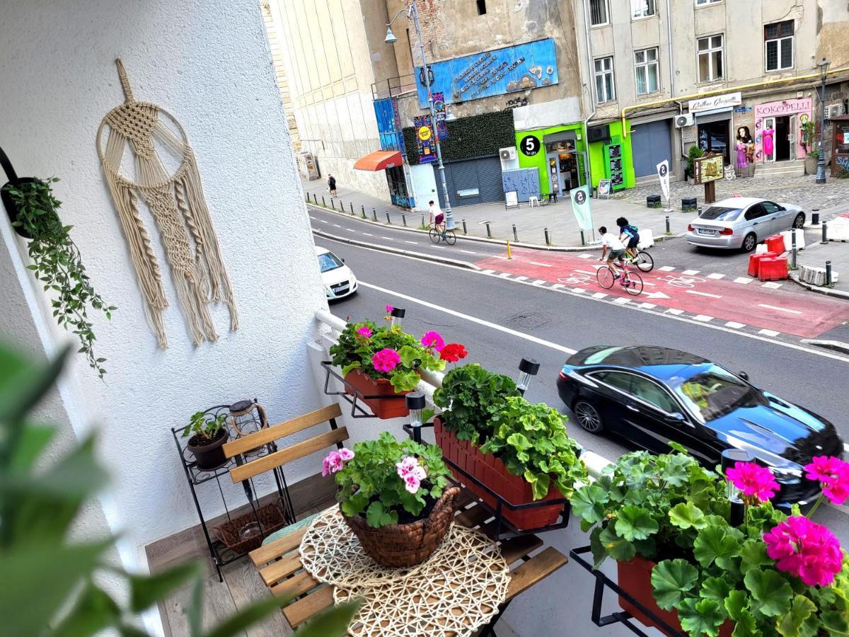 Traditional Romanian Apartments Bukarest Exterior foto